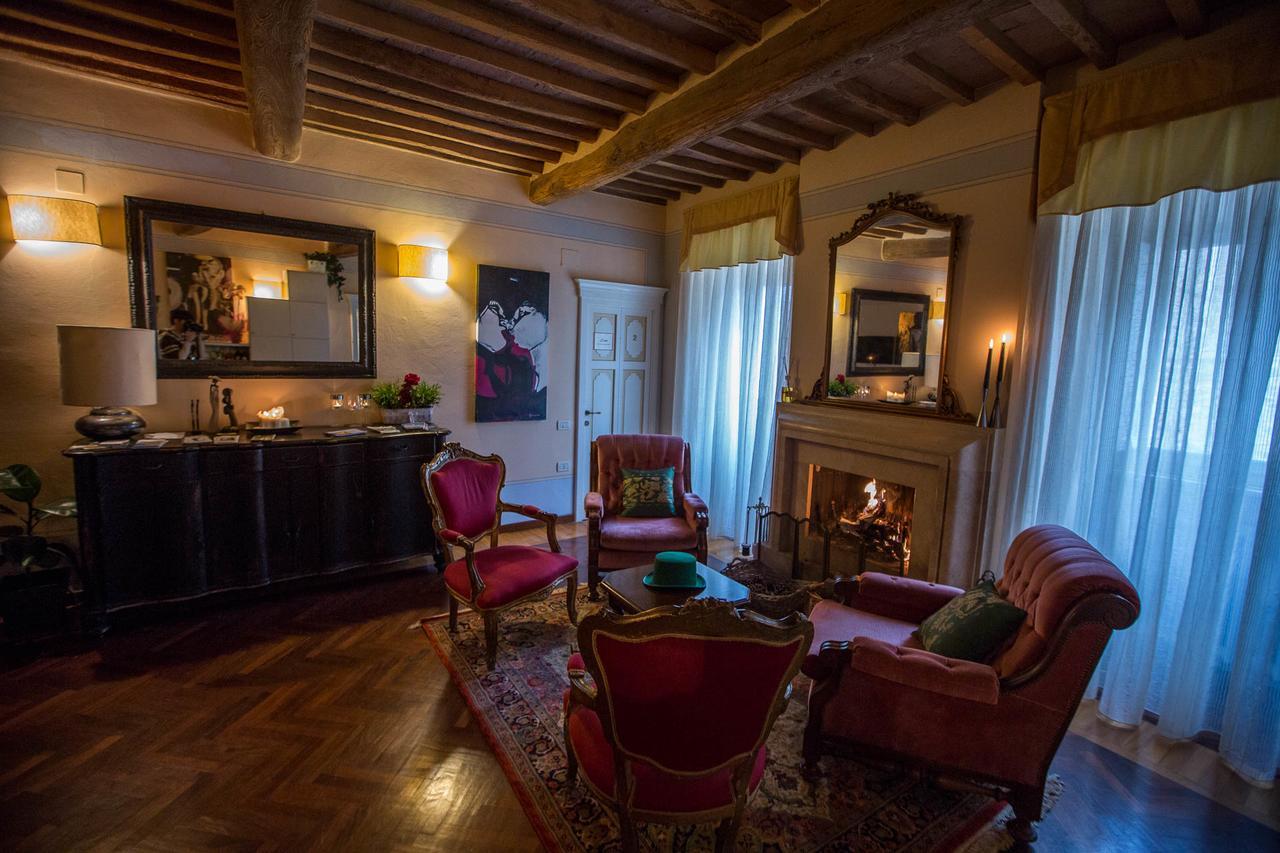 Borgo Agli Scudi Suite&Breakfast Campiglia Marittima Luaran gambar